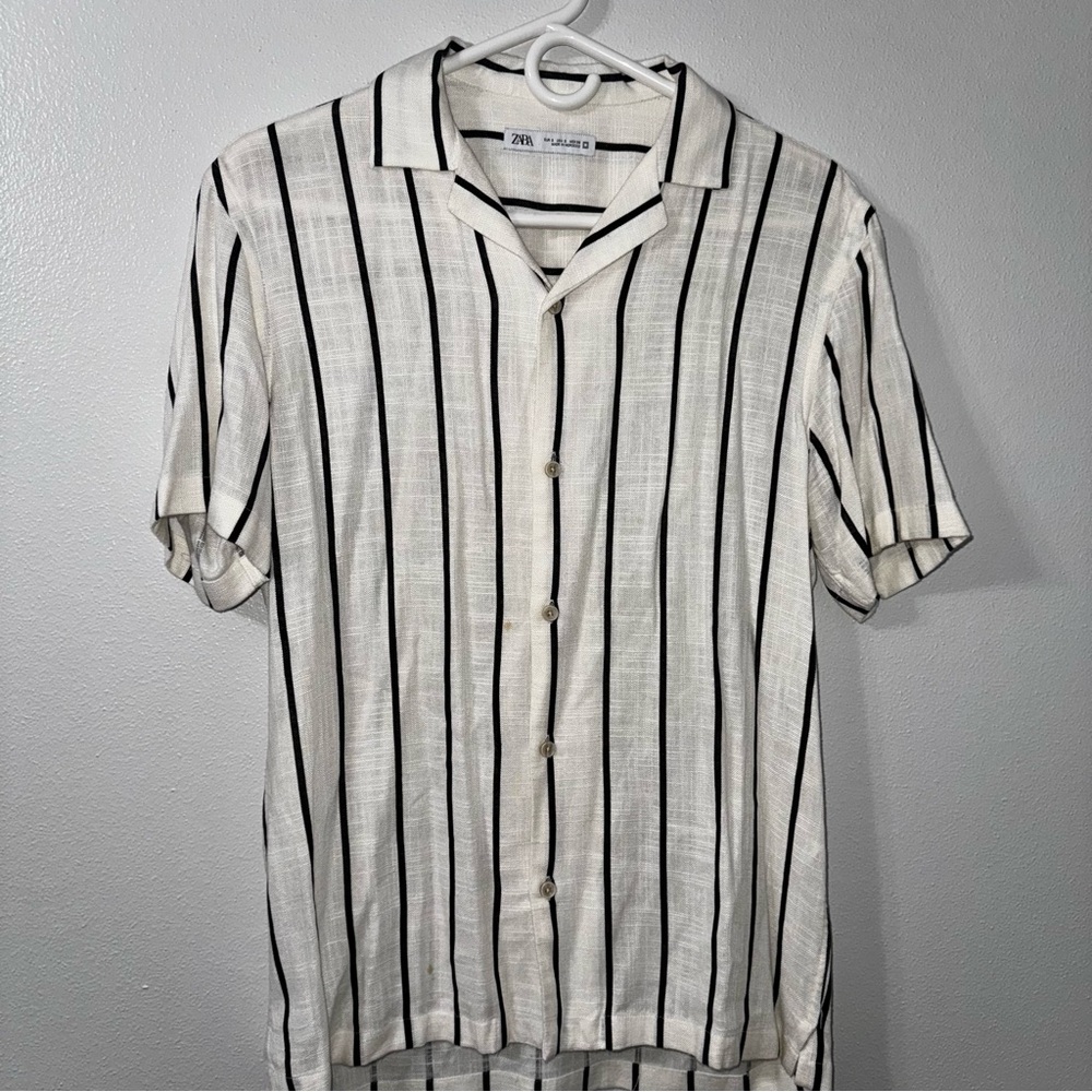 ZARA Men's Black and White Striped Shirt